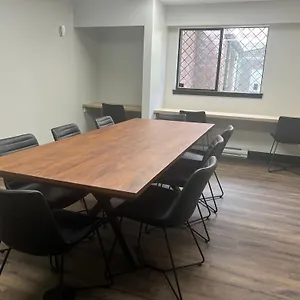  Hostel Hi Downtown -